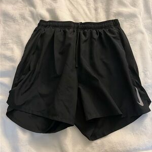 Men’s Nike shorts size M